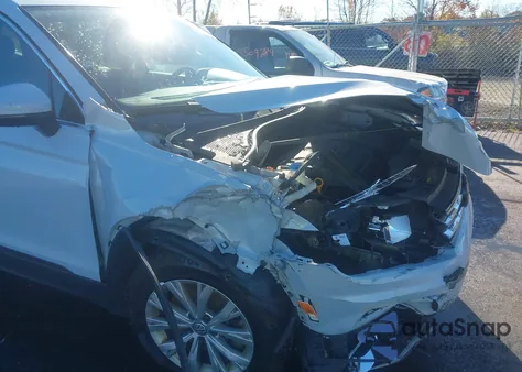 2019 Volkswagen Tiguan 2.0T Se/2.0T Sel/2.0T Sel R-Line/2.0T Sel R-Line Black from USA, damaged, VIN 3VV2B7AXXKM018644